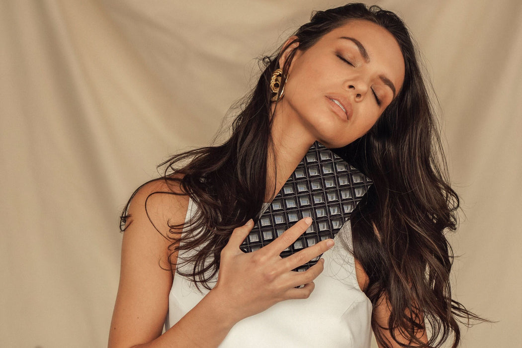Gemma Clutch - Onyx