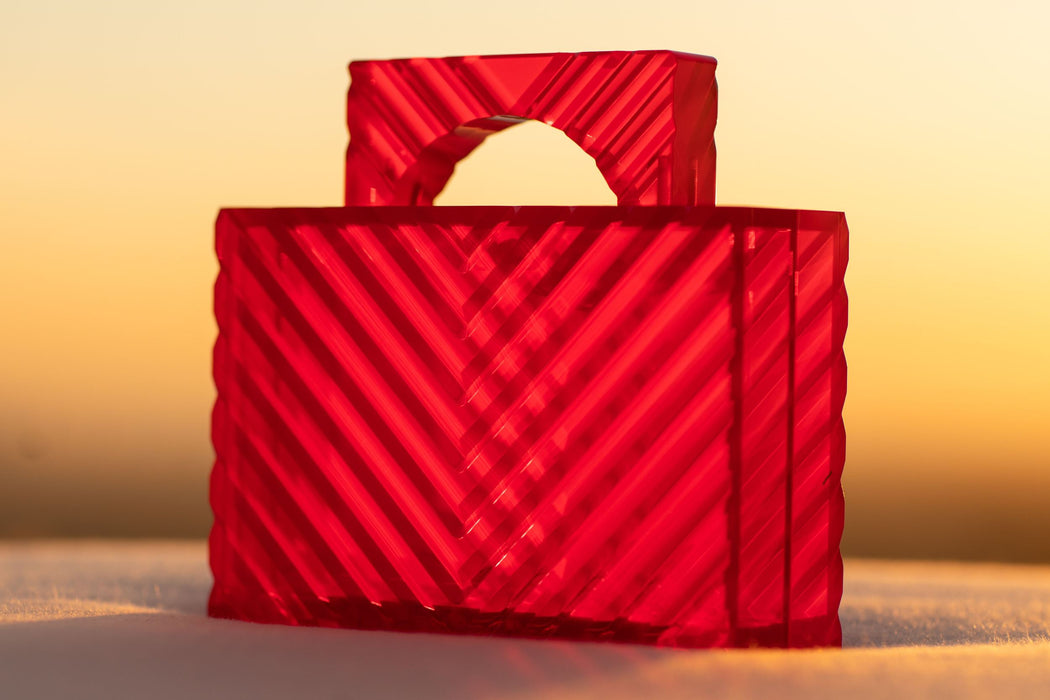 Victoria Handle Clutch - Strawberry